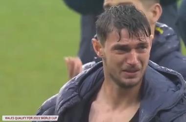 Эмоции футболистов сборной Украины после матча с Уэльсом