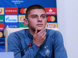 «Динамо» — «Гент»: предматчевая пресс-конференция Виталия Миколенко