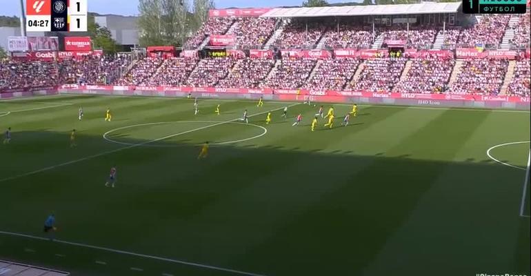 Гол и ассист Довбика в матче «Жирона» — «Барселона»